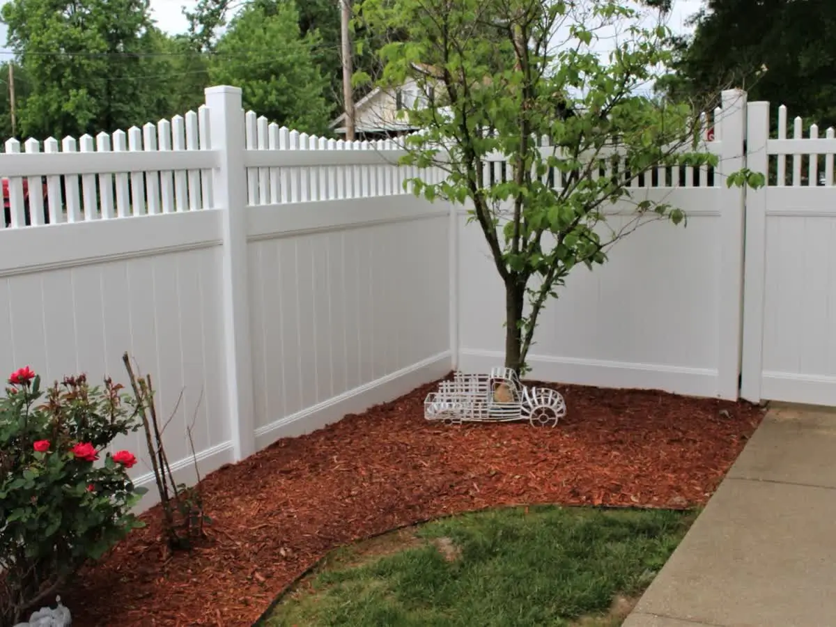 Vinyl fence in evansville indiana 040125