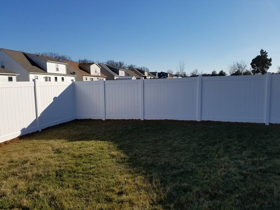 Indiana fence maintenance vinyl fence