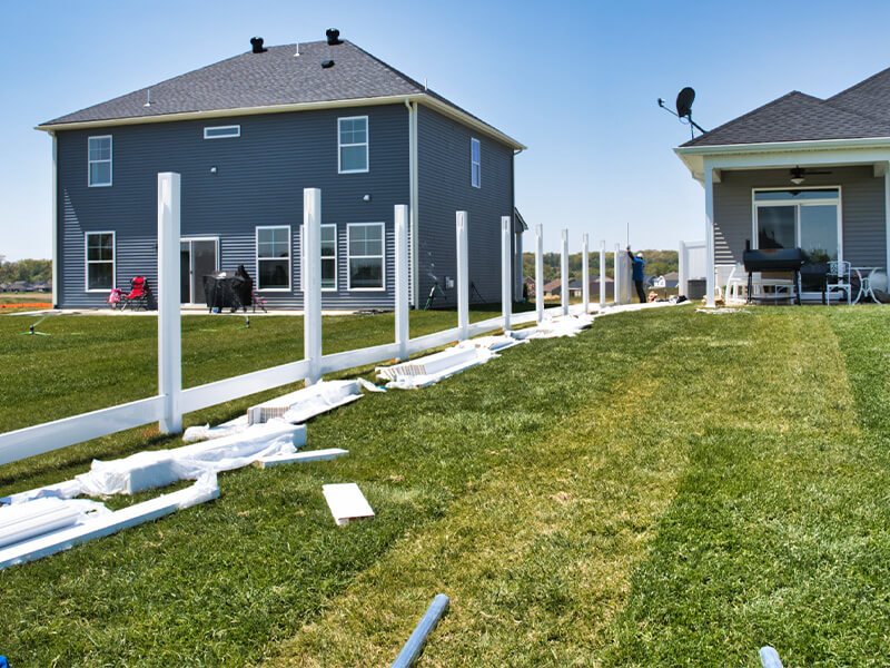Evansville Indiana Vinyl Fence installation company