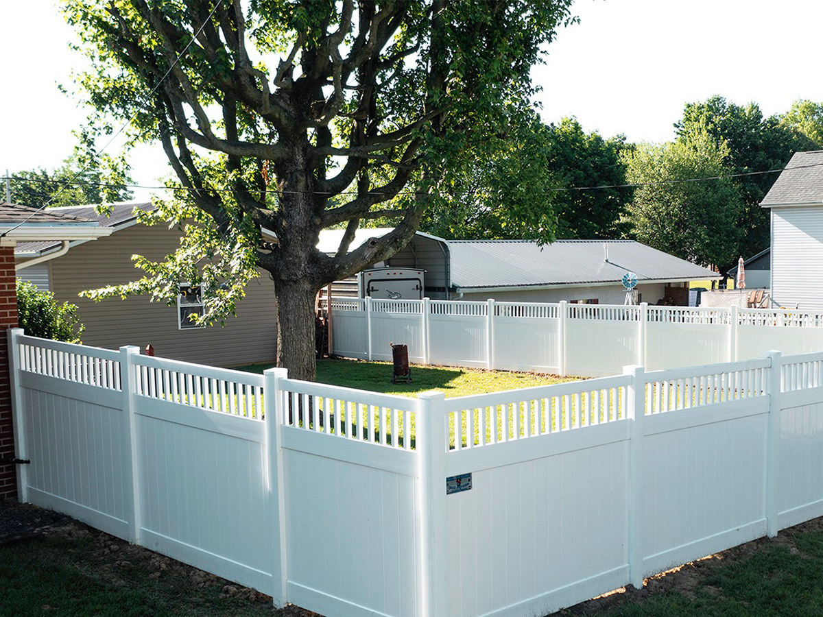Epworth Illinois vinyl privacy fencing
