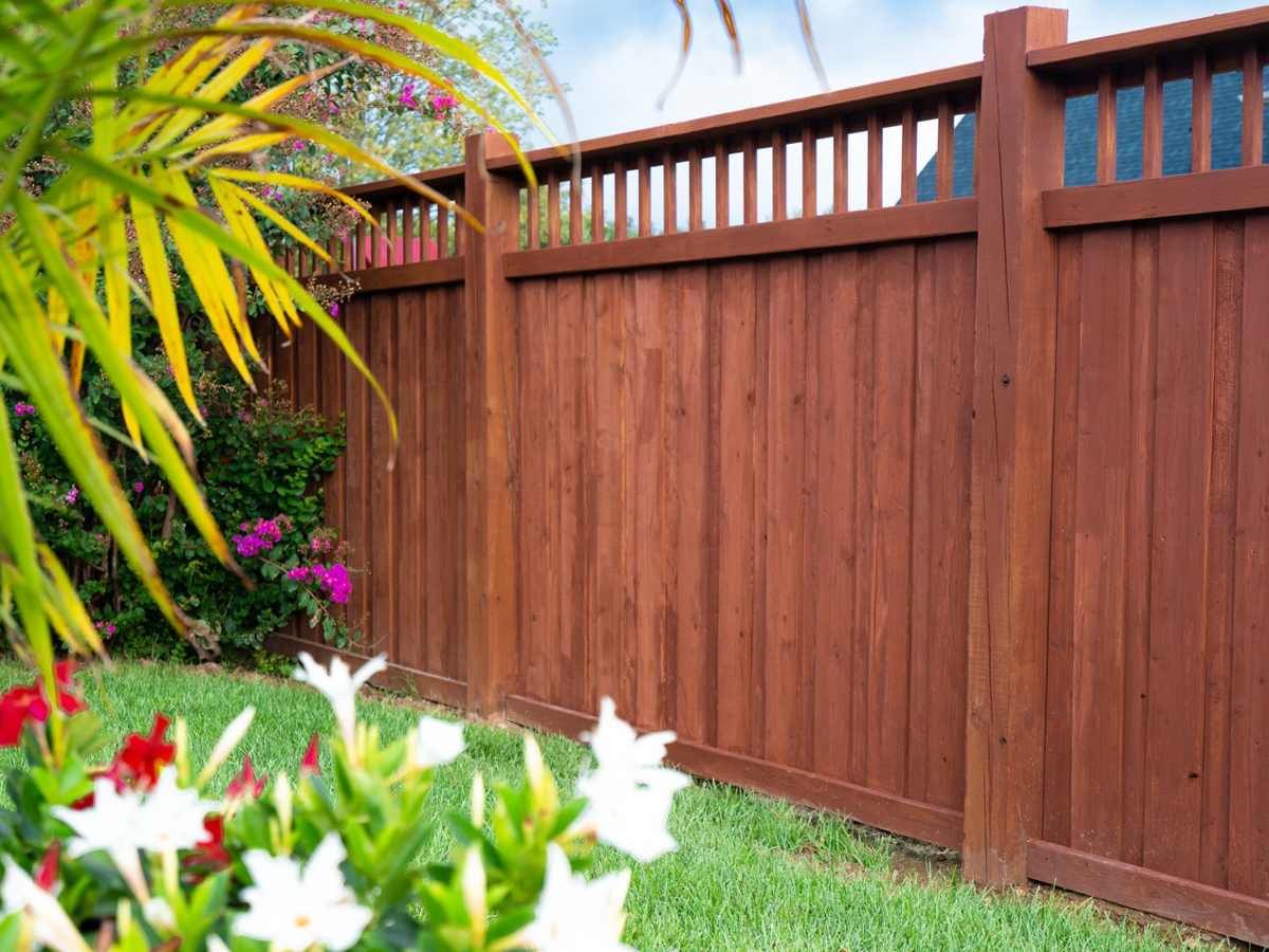 Newburgh IN Spindle Top style wood fence