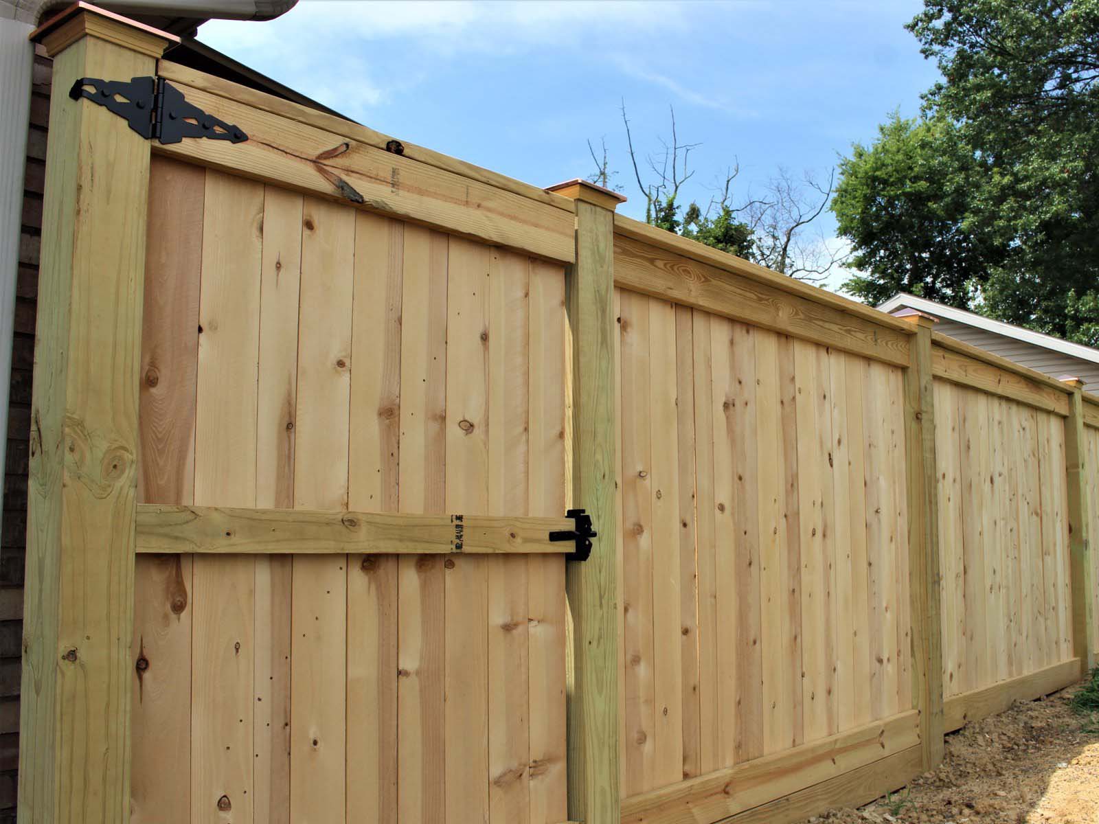 Wadesville Indiana wood privacy fencing