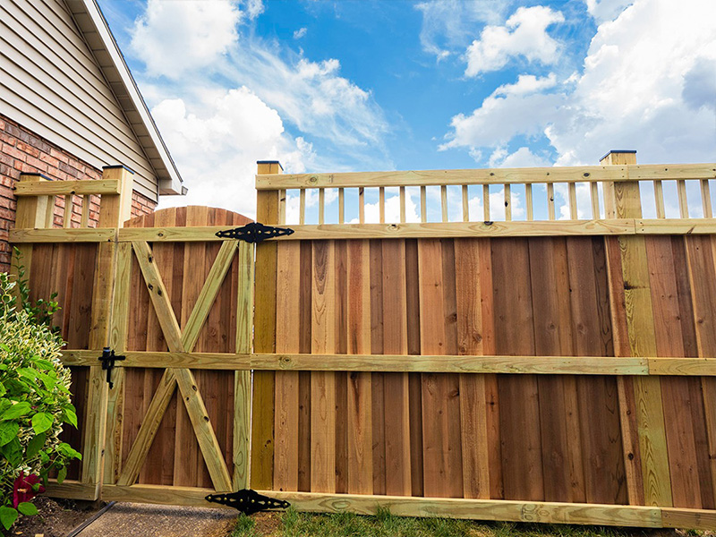 wood fence Wadesville Indiana