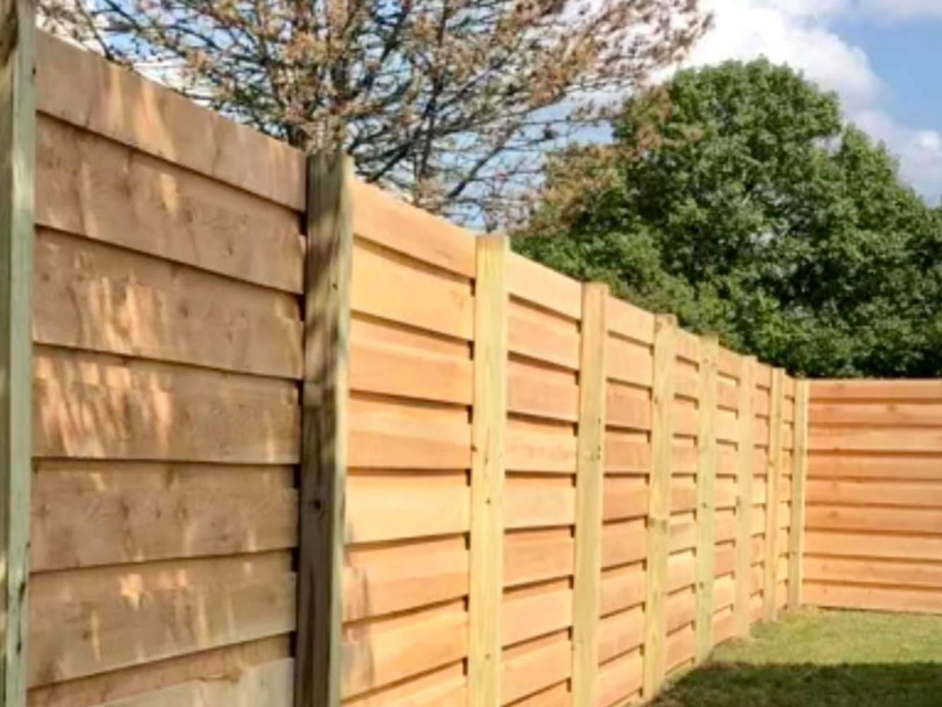 Lewisport KY horizontal style wood fence